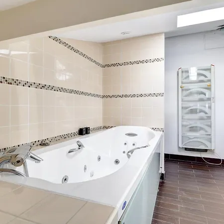 Апартаменты Bluestay 223 - Superb In *